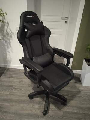 Комп'ютерне ігрове крісло Huzaro Black