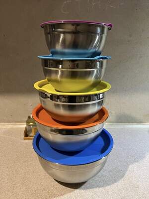 Набір мисок Salad Bowl 5 шт